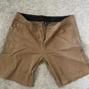 Kuhl shorts 42x11